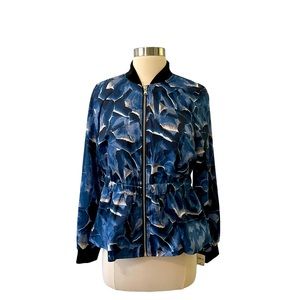Chico’s Black Label Printed Bomber Top BL Winter Lake Size 00 in Black and Blue